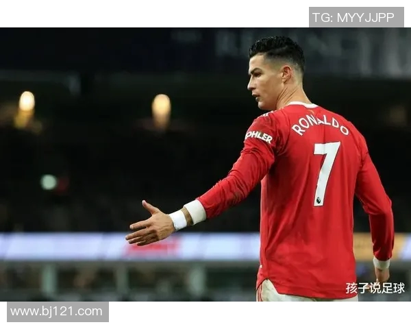 怀旧经典老足球明星海报图展现绿茵场上的传奇与荣耀